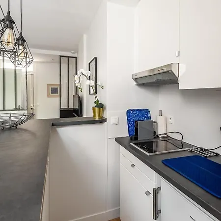 1 Bedroomed Repos Apartment Paris