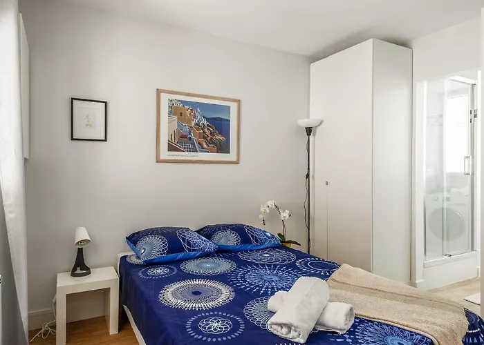 1 Bedroomed Repos *